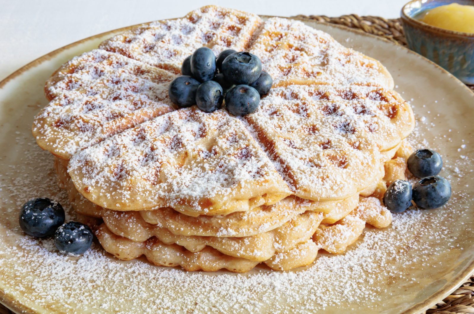 Vegane Waffeln mit Banane und Apfelmus