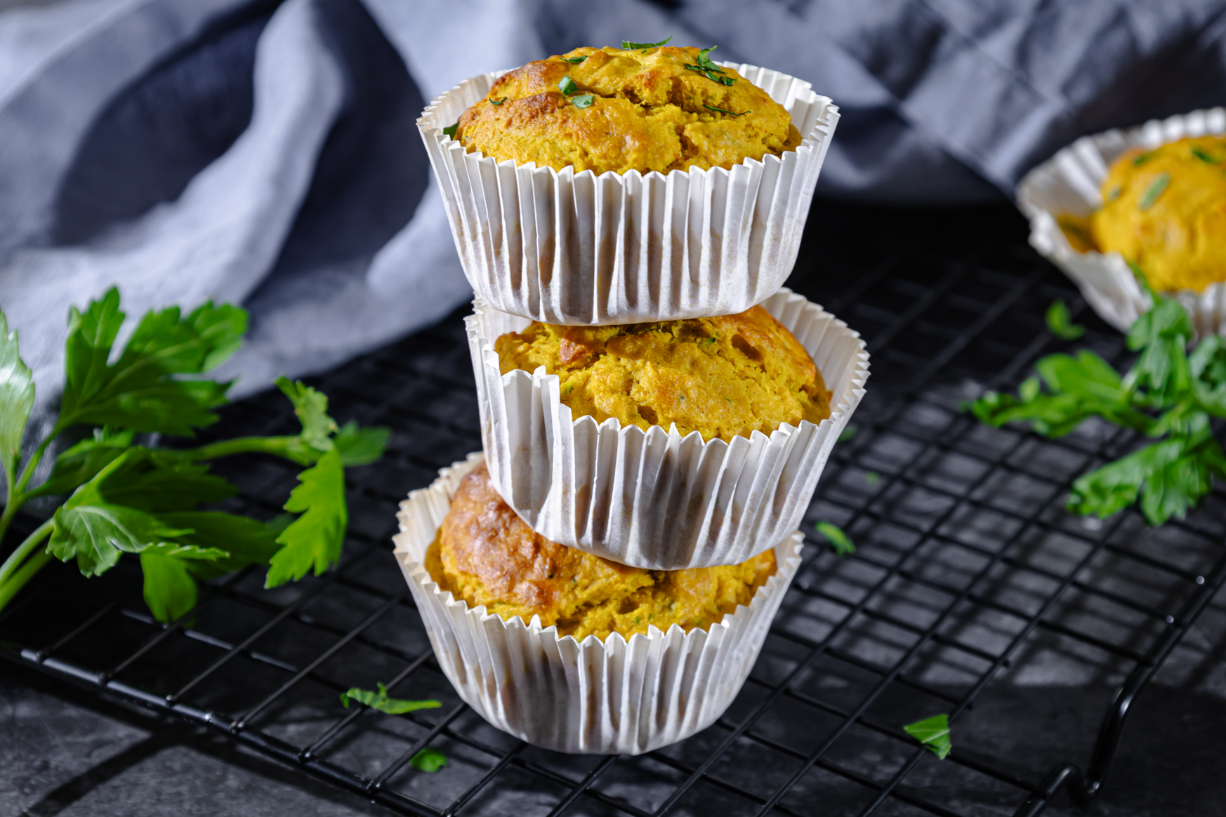 Vegane Gemüsemuffins mit Karotten und Zucchini